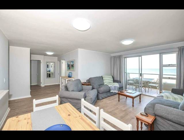 3 bed property to rent in TABLE VIEW